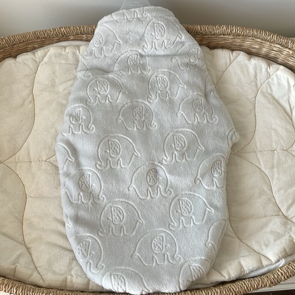 Baby Swaddle NWT - Picture 3 of 3